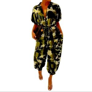 Women’s Army Camouflage Baggy Jumpsuit.
